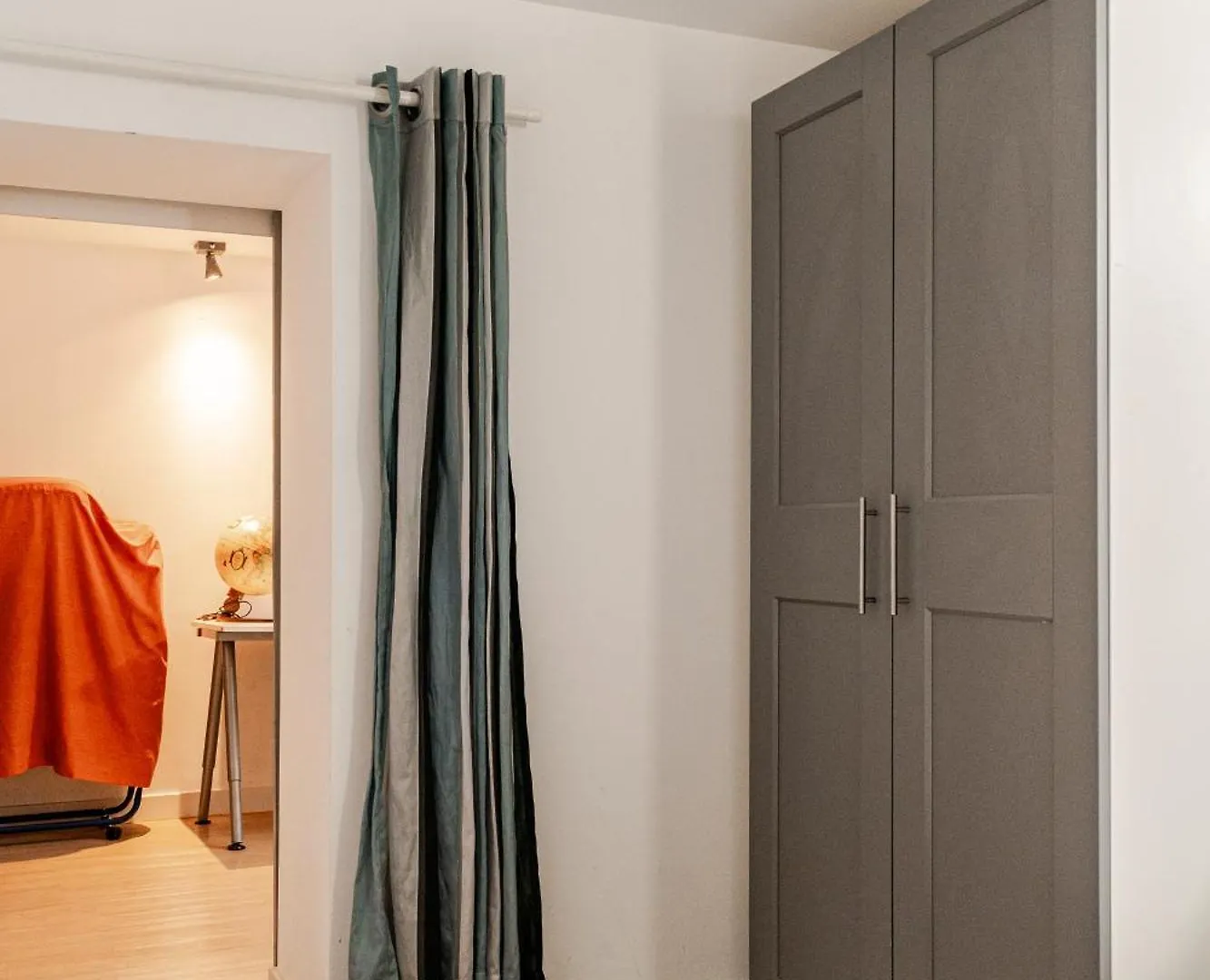 Fragrant Garden Apartment Лиссабон