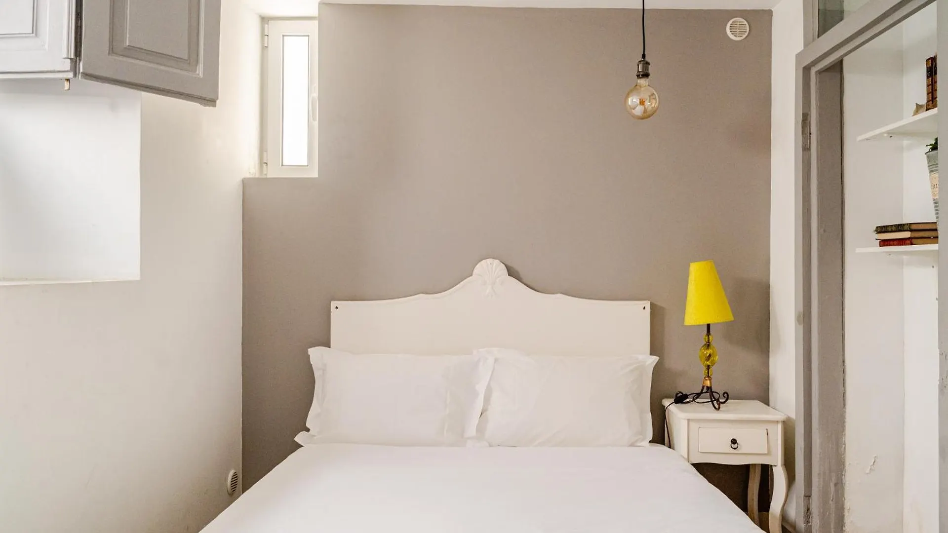 Fragrant Garden Apartment Лиссабон